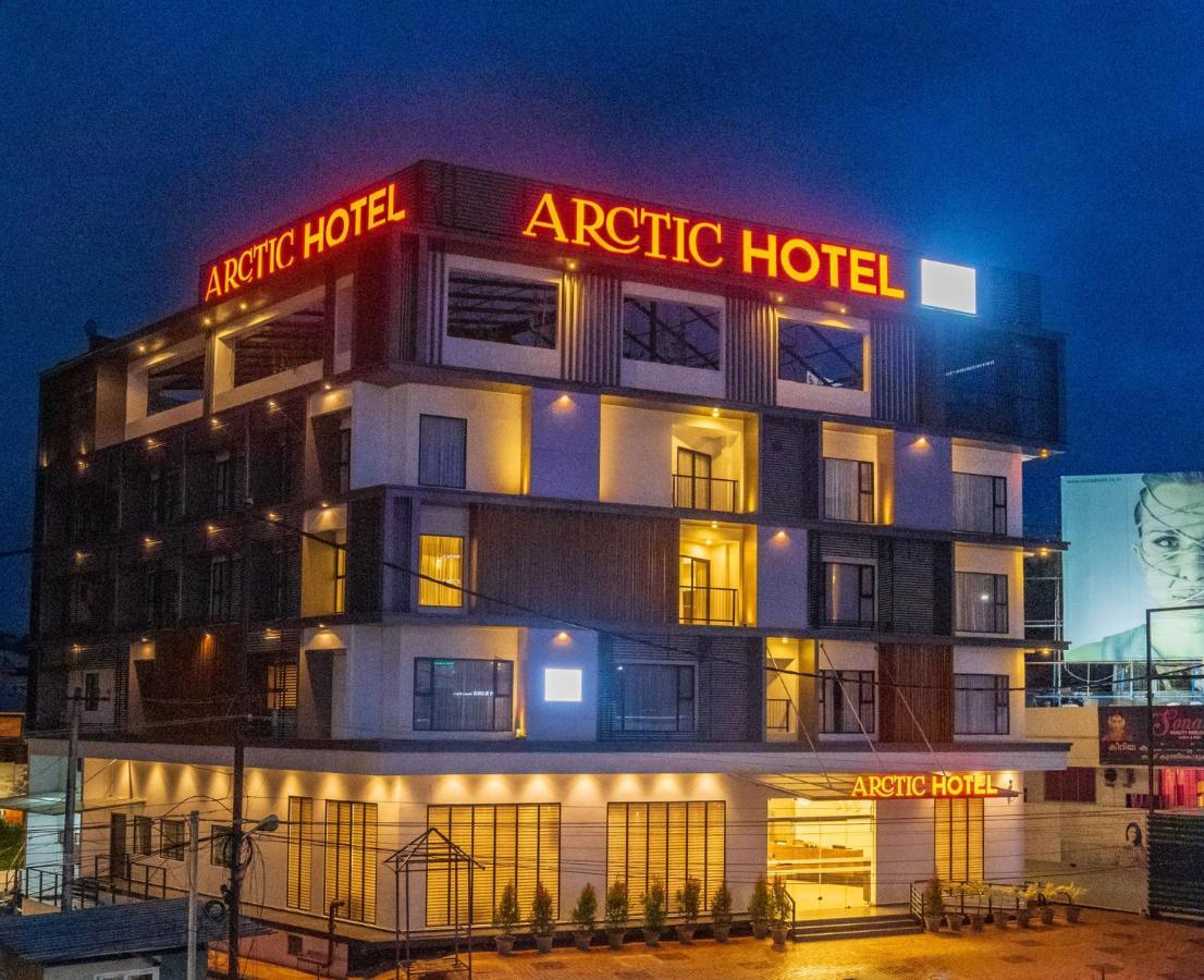 Arctic Hotel Kochi Exteriör bild